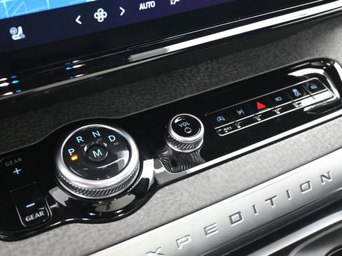 New 2026 Ford Expedition Tremor image 24