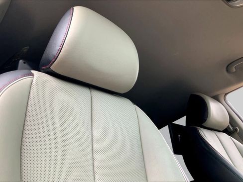 Used 2021 Kia Sedona EX FWD image 14
