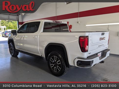 Used 2024 GMC Sierra 1500 AT4 w/ Technology Package AWD/4WD image 2