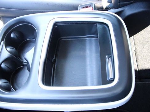 Used 2024 Chrysler Pacifica Touring-L FWD image 51