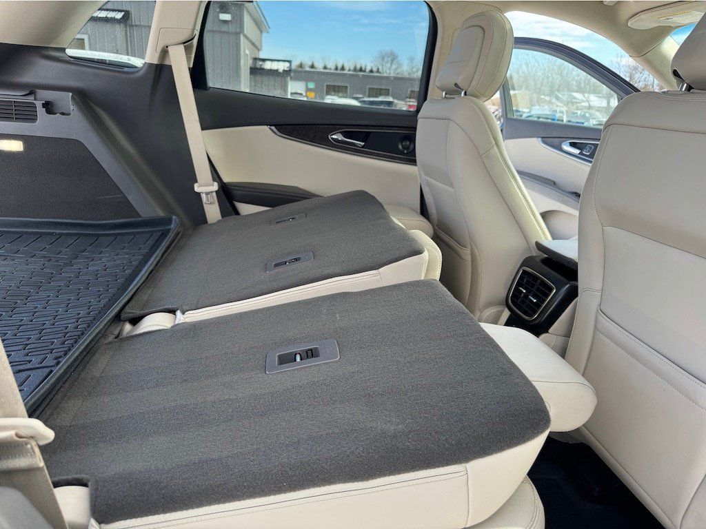 Used 2020 Lincoln Nautilus Reserve AWD/4WD image 24