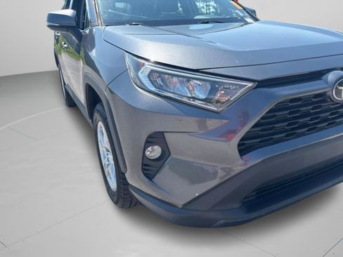 Used 2021 Toyota RAV4 XLE w/ Convenience Package FWD image 33