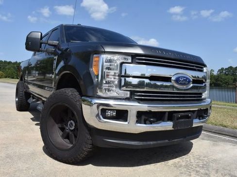 Used 2017 Ford F250 Lariat w/ Lariat Ultimate Package AWD/4WD image 1