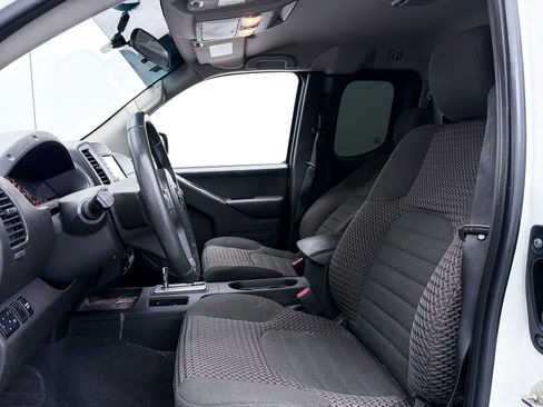 Used 2019 Nissan Frontier SV image 12