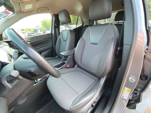Used 2023 Buick Encore GX Select w/ Safety Package II AWD/4WD image 18