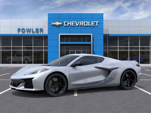 New 2026 Chevrolet Corvette E-Ray image 2