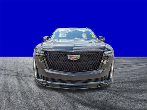 Used 2022 Cadillac Escalade Sport w/ Touring Package AWD/4WD image 9