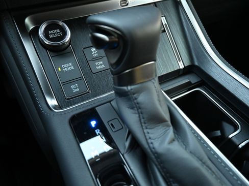 Used 2025 Lexus GX 550 w/ Cold Area Package image 27