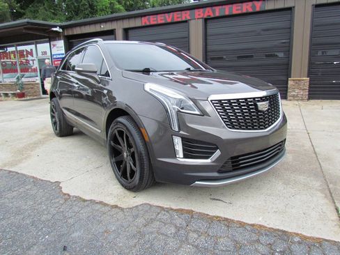 Used 2020 Cadillac XT5 Premium Luxury FWD image 2
