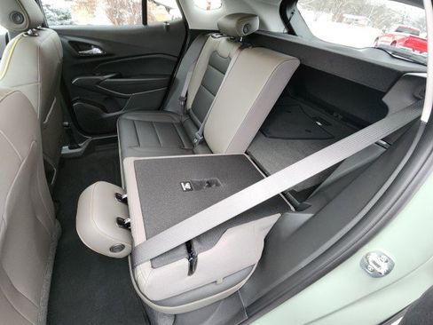 Used 2026 Chevrolet Trax ACTIV w/ Sunroof Package image 19