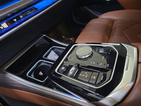 Used 2023 BMW 740i w/ Parking Assistance Package RWD image 26