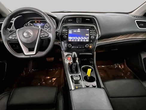 Used 2018 Nissan Maxima Platinum FWD image 16