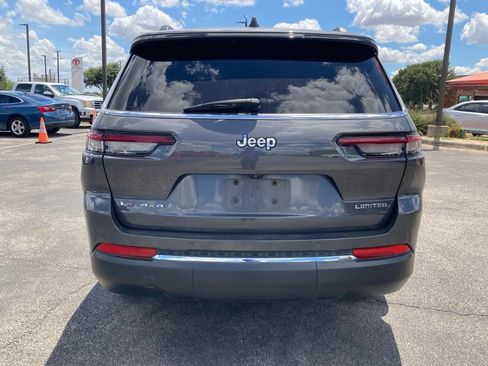 Used 2022 Jeep Grand Cherokee L Limited AWD/4WD image 6