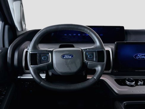 Used 2025 Ford Expedition Active AWD/4WD image 18