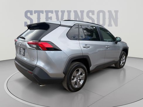 Used 2023 Toyota RAV4 XLE AWD/4WD image 5