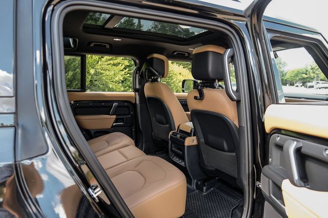 New 2026 Land Rover Defender 110 X-Dynamic SE AWD/4WD image 50