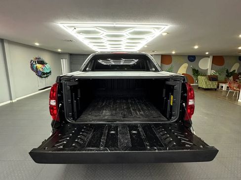 Used 2011 Chevrolet Avalanche LTZ RWD image 22