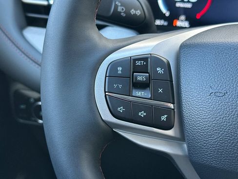 New 2026 Ford Explorer Active w/ Active Comfort Package RWD image 32