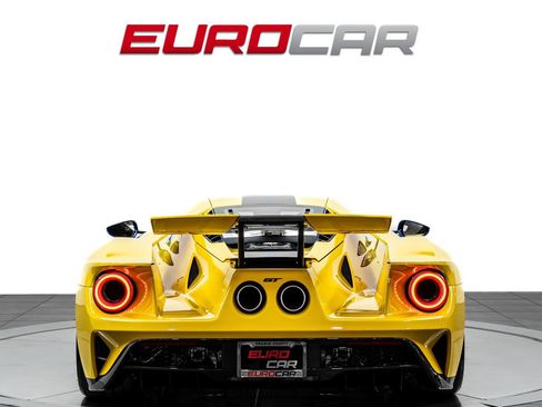 Used 2020 Ford GT Carbon Series RWD image 4