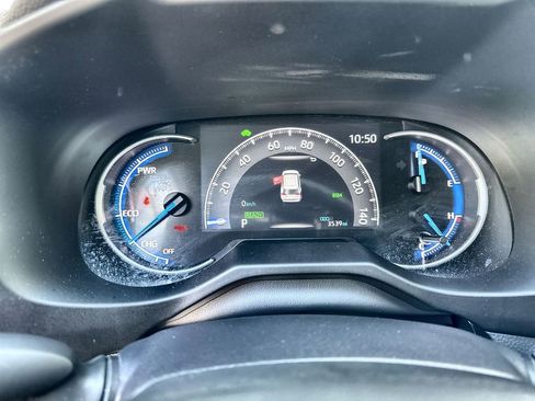 Used 2025 Toyota RAV4 XLE image 24