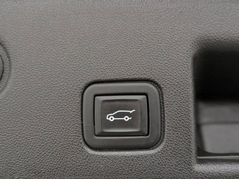 Used 2024 Chevrolet Equinox LT AWD/4WD image 15