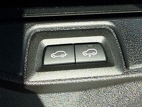 New 2026 BMW X7 xDrive40i w/ Executive Package image 13