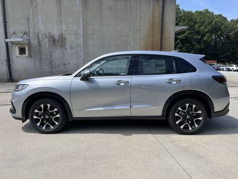 New 2026 Honda HR-V EX-L image 2