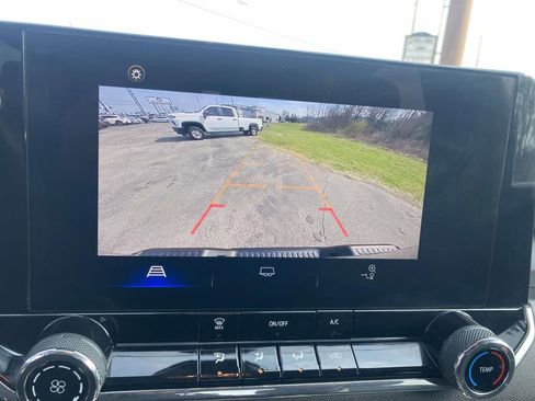 Used 2023 Chevrolet Colorado W/T image 22