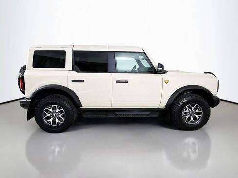 Used 2025 Ford Bronco Badlands AWD/4WD image 9