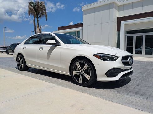Used 2024 Mercedes-Benz C 300 Sedan image 3