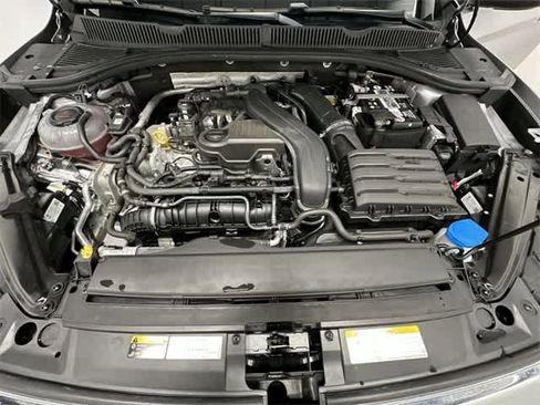 Certified 2023 Volkswagen Jetta SE w/ Panoramic Sunroof Package image 27
