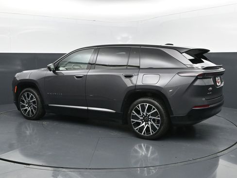 Used 2025 Jeep Wagoneer S Limited image 3