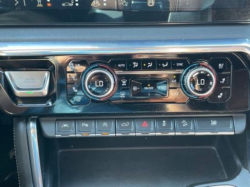 Used 2024 GMC Sierra 1500 Denali Ultimate image 13