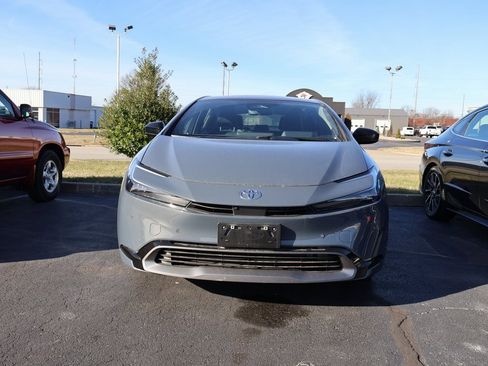 Used 2024 Toyota Prius Limited image 4