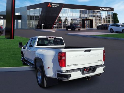 Used 2023 Chevrolet Silverado 3500 High Country image 2