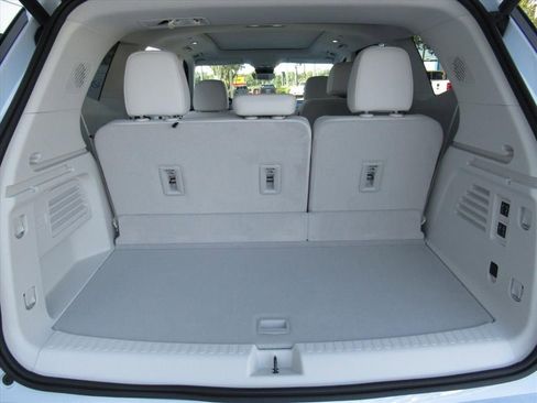 New 2026 Buick Enclave Avenir image 36