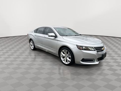 Used 2015 Chevrolet Impala LT image 2