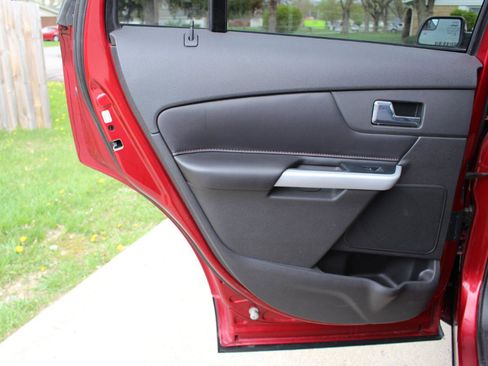 Used 2014 Ford Edge SEL w/ Equipment Group 205A FWD image 29