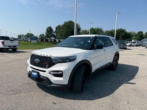 Used 2023 Ford Explorer ST w/ Equipment Group 401A AWD/4WD image 3