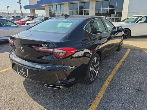 Used 2025 Acura TLX w/ Technology Package FWD image 4