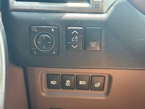 Used 2022 Lexus GX 460 Premium w/ Premium Package AWD/4WD image 31