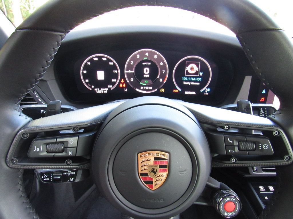 Certified 2026 Porsche 911 Targa 4 GTS AWD/4WD image 37