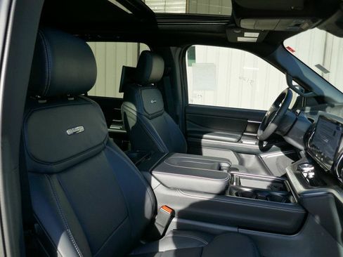 New 2026 Ford Expedition Max Platinum w/ Stealth Appearance Package image 9