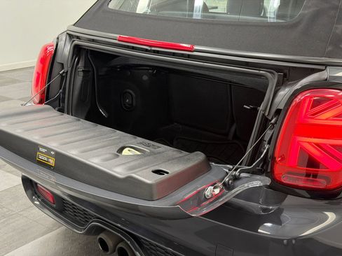 Used 2017 MINI Cooper S image 32