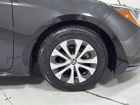 Used 2022 Toyota Corolla LE image 21