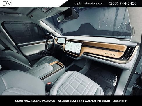 Used 2026 Rivian R1S Premium AWD/4WD image 18