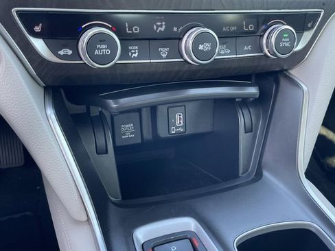 Used 2019 Honda Accord EX-L image 18