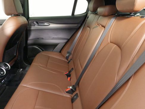 Used 2023 Alfa Romeo Stelvio Ti image 36