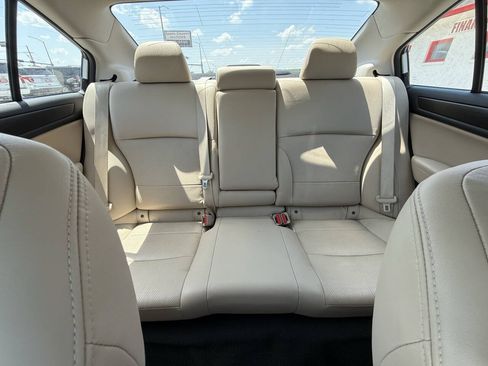 Used 2016 Subaru Legacy 2.5i Limited AWD/4WD image 23