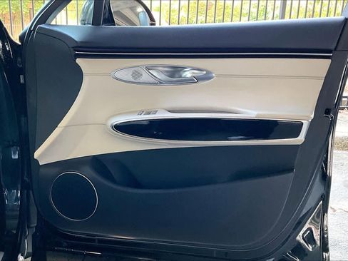 Used 2022 Genesis GV70 2.5T image 22